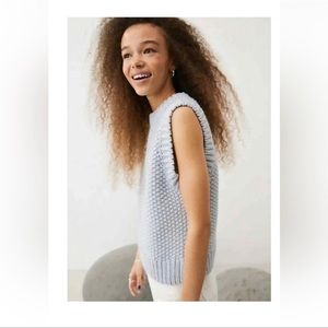 HM chunky knit sleeveless sweater